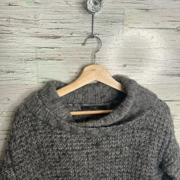 Guess gray sweater size small cowl neck knit - Picture 5 of 9